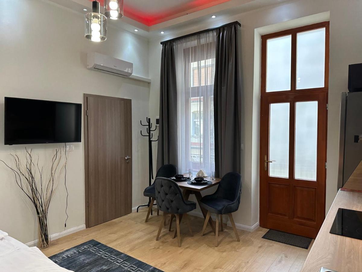 Lizu Apartmant ブダペスト エクステリア 写真